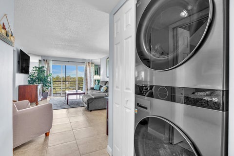 Tiny photo for 3959 VIA POINCIANA #503, Lake Worth, FL 33467 (MLS # B26086334)