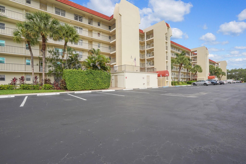 Photo of 3959 VIA POINCIANA #503, Lake Worth, FL 33467 (MLS # B26086334)