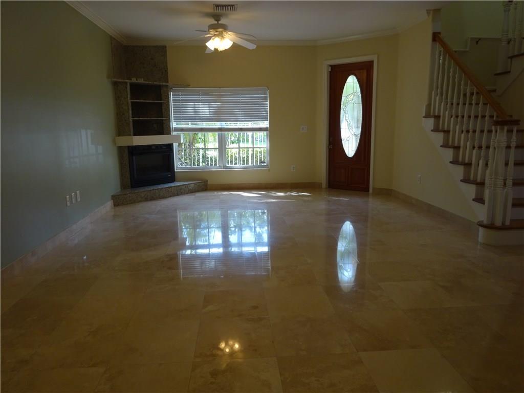 Vinik 2 25-33 B - Residential