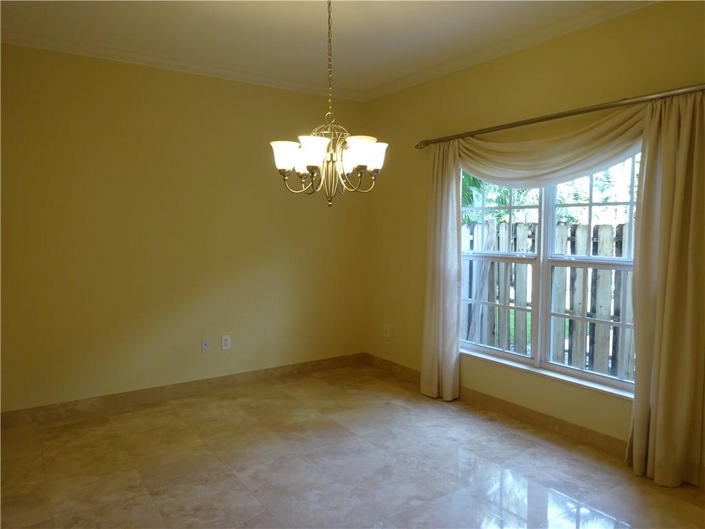 Vinik 2 25-33 B - Residential