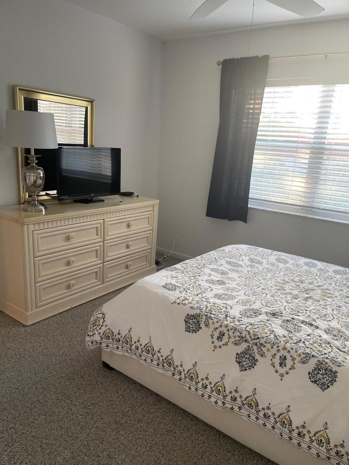 Leisure Lake Condo's - Residential Lease