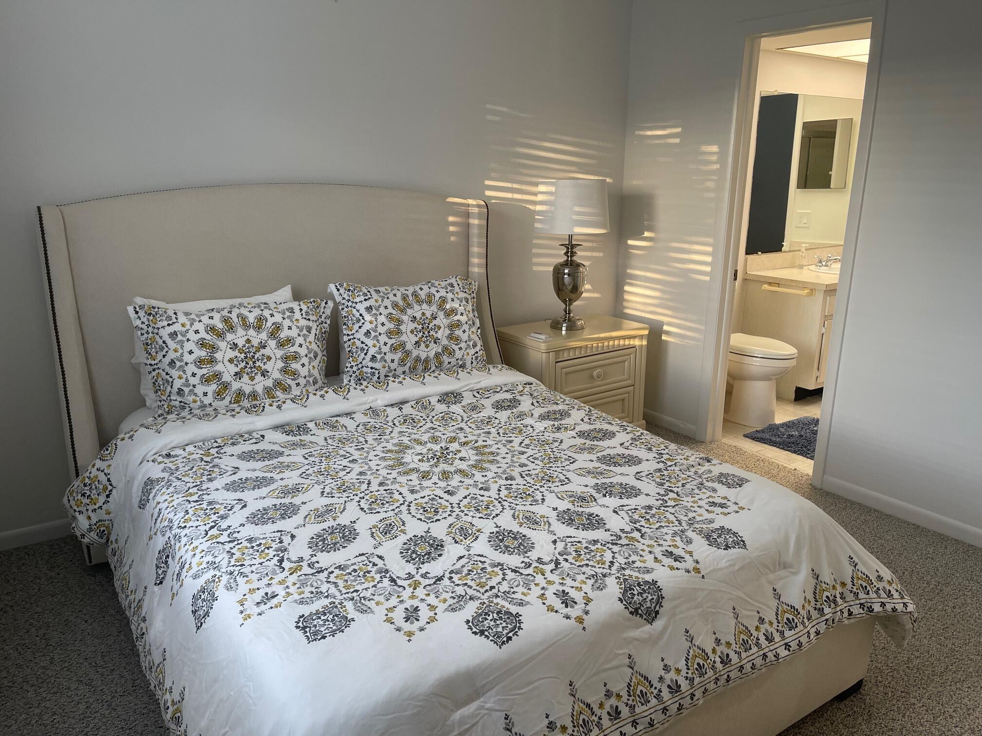 Leisure Lake Condo's - Residential Lease