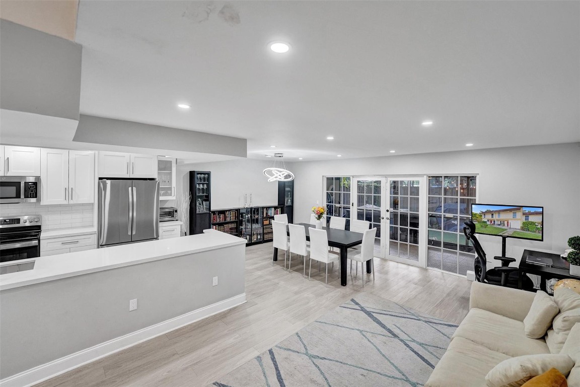 Hollywood Gardens - Residential