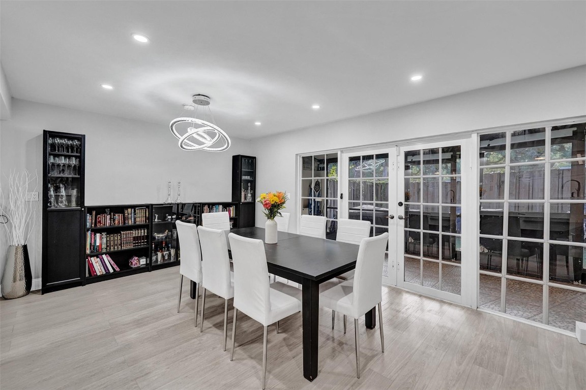 Hollywood Gardens - Residential