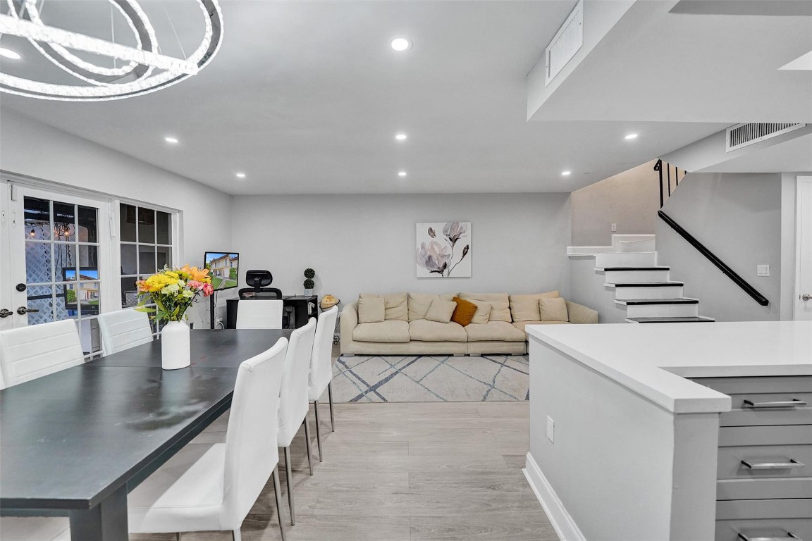 Hollywood Gardens - Residential