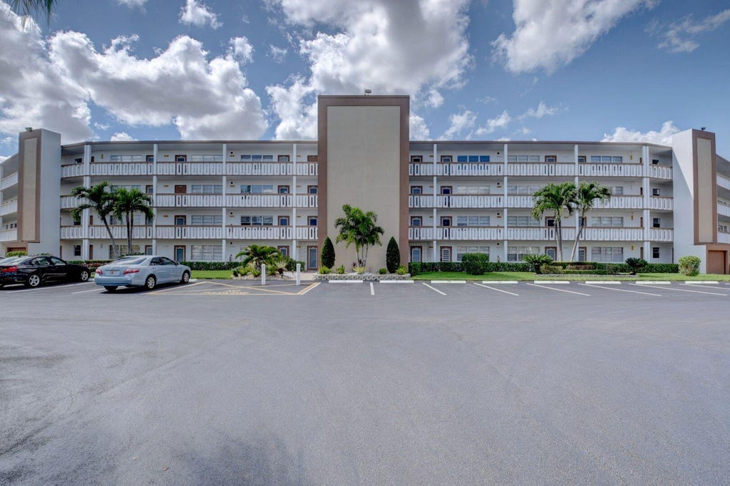 Photo of 2009 Cornwall A, Boca Raton, FL 33434 (MLS # R11126477)