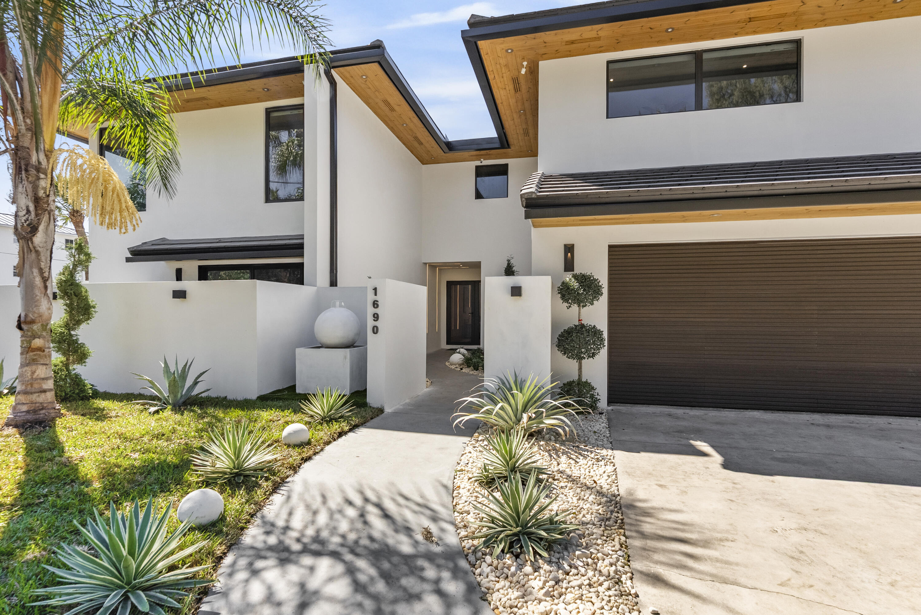 21-46-43, ELY 108,44FT - Residential