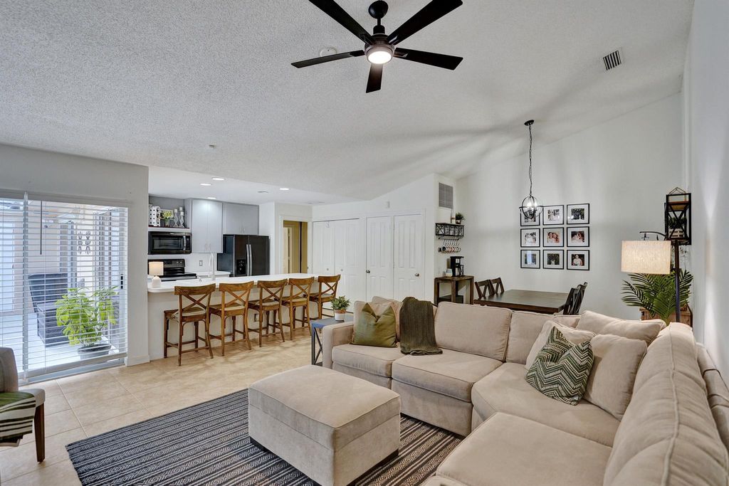 Photo of 4202 Ridgewood Court, Palm Beach Gardens, FL 33403 (MLS # R11010596)