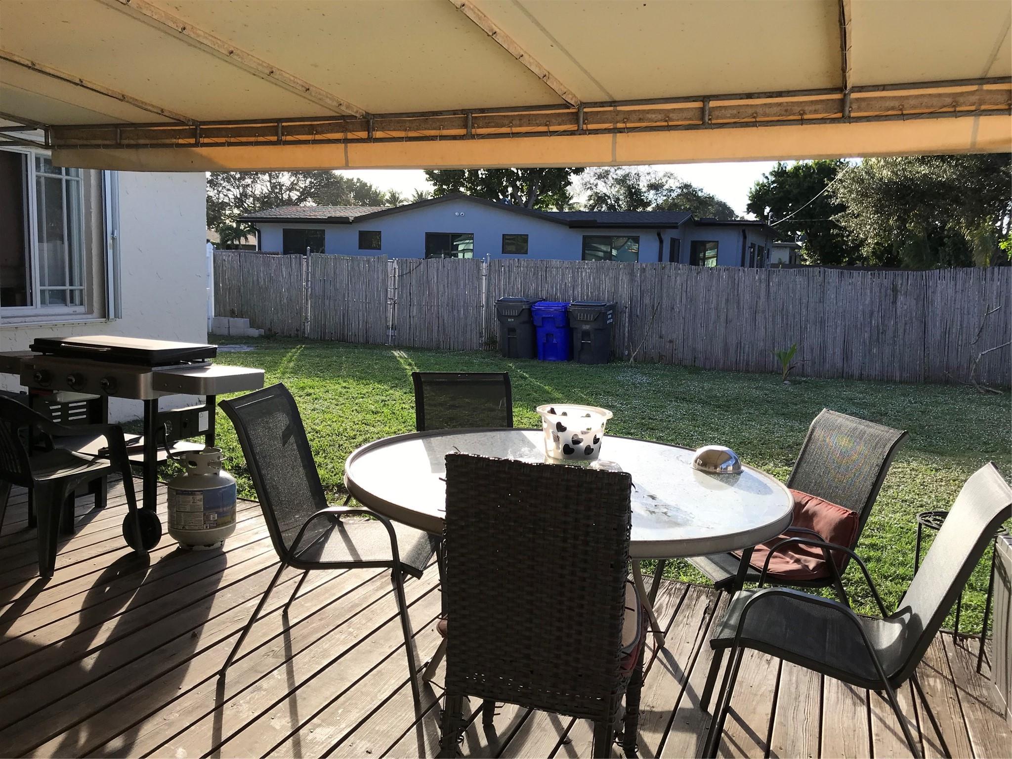 Hollywood Hills 6-22 B - Residential