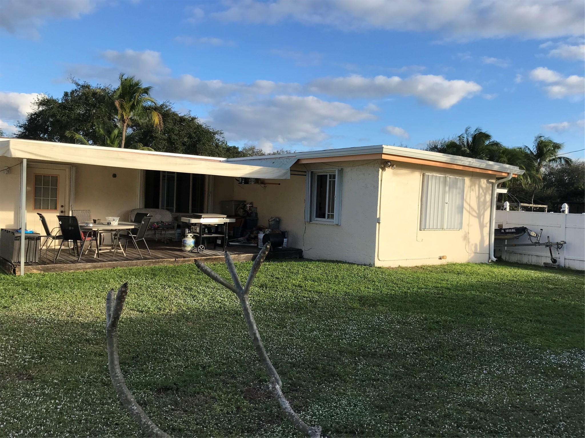 Hollywood Hills 6-22 B - Residential