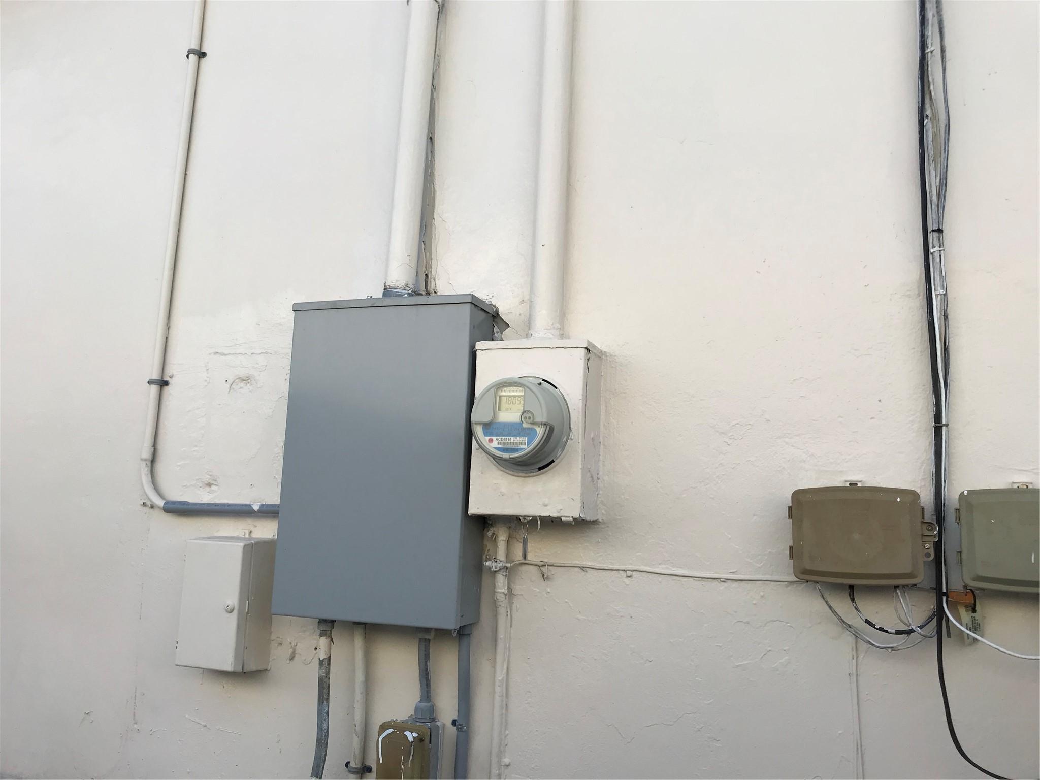 Hollywood Hills 6-22 B - Residential