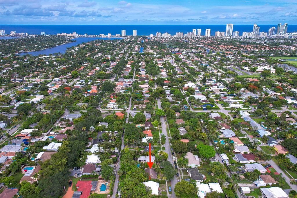 Photo of 1535 Dewey Street, Hollywood, FL 33020 (MLS # B26041089)