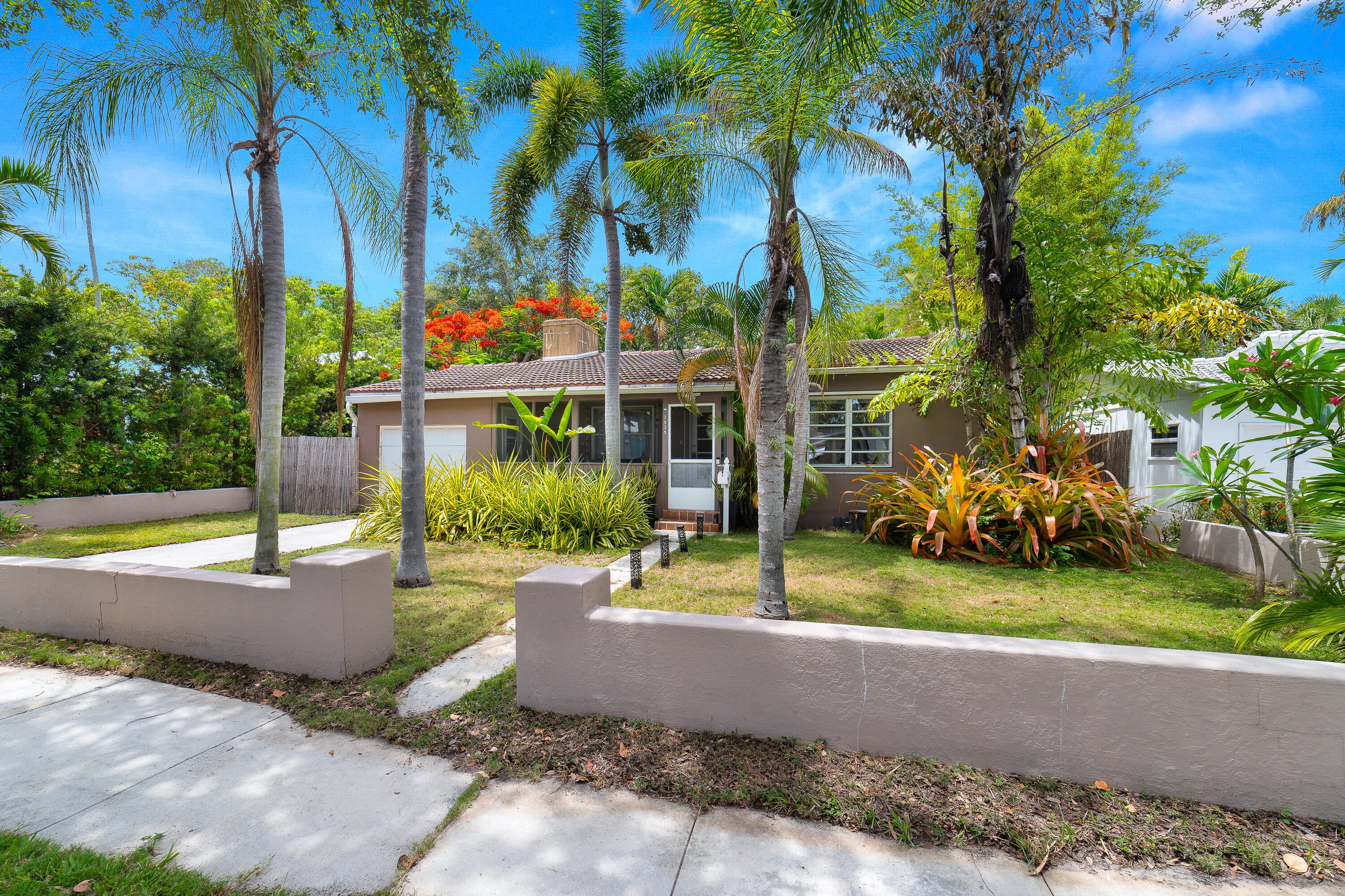 1535 Dewey Street