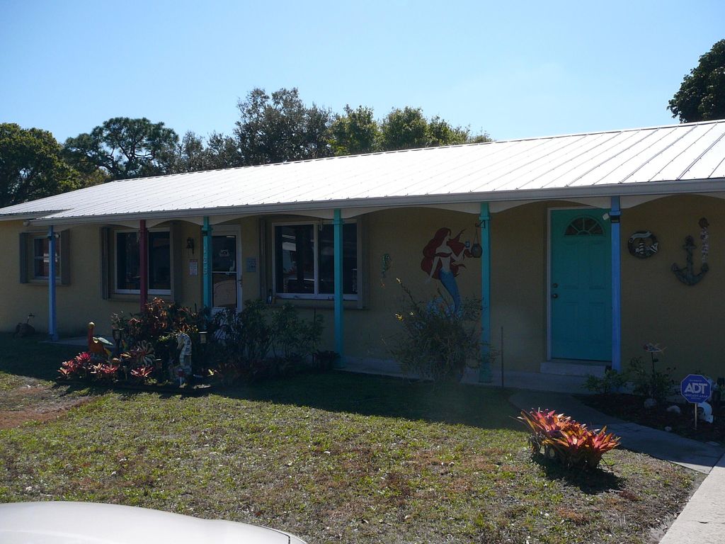 Photo of 125 Garden Avenue, Fort Pierce, FL 34982 (MLS # R11162420)