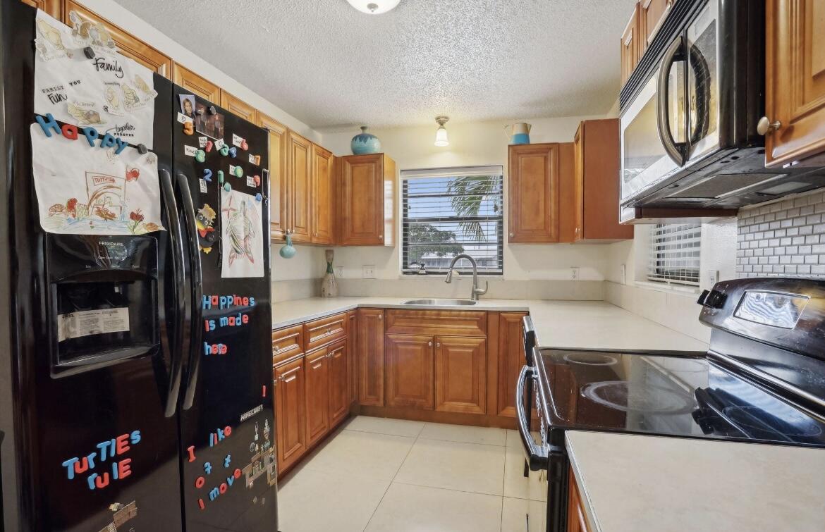 SEAWAY TERRACE IN - Residential Lease