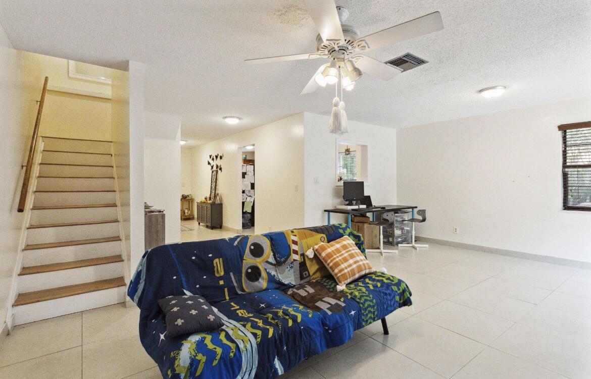 SEAWAY TERRACE IN - Residential Lease