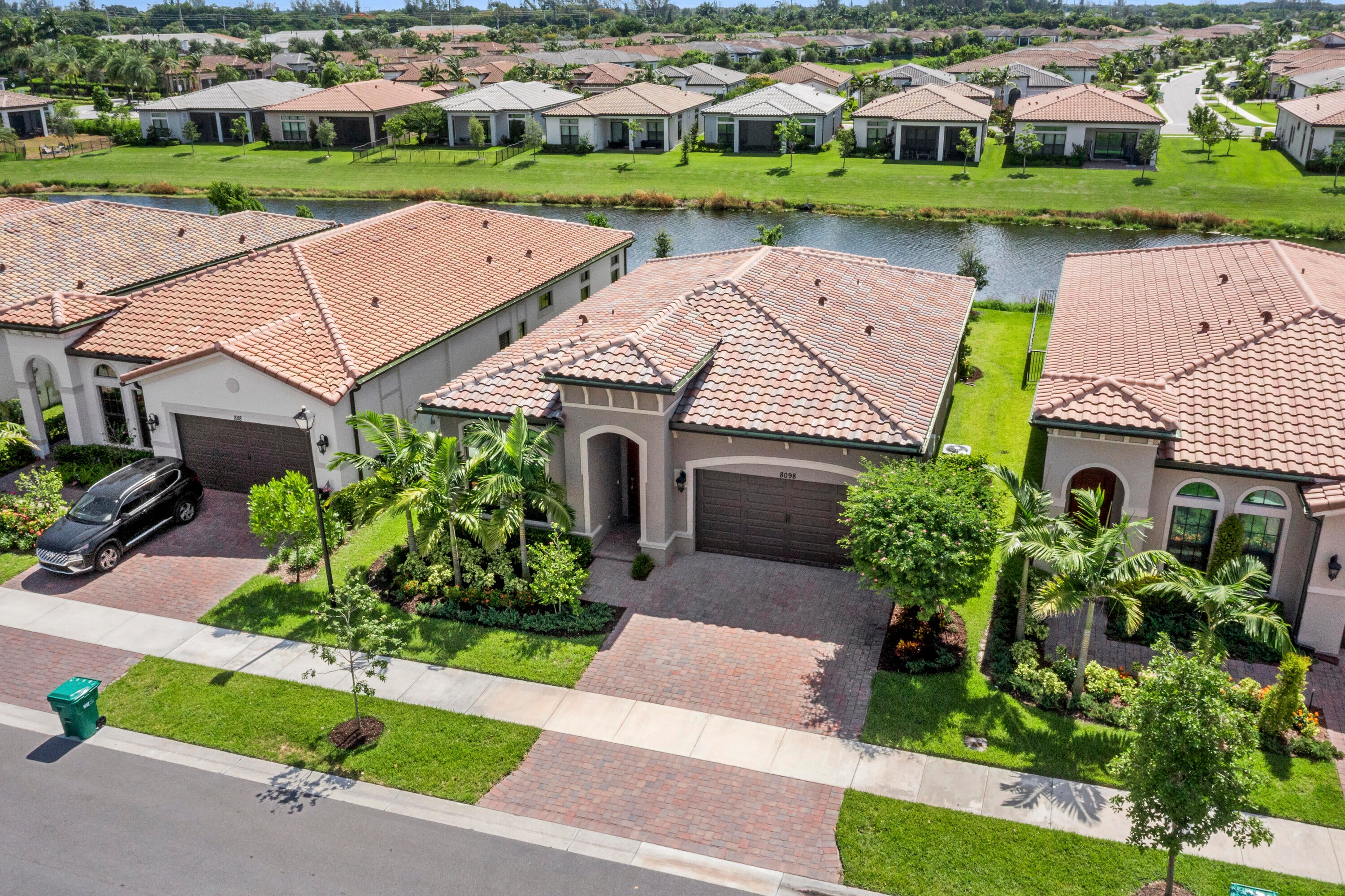 8098 LIBERTY Way