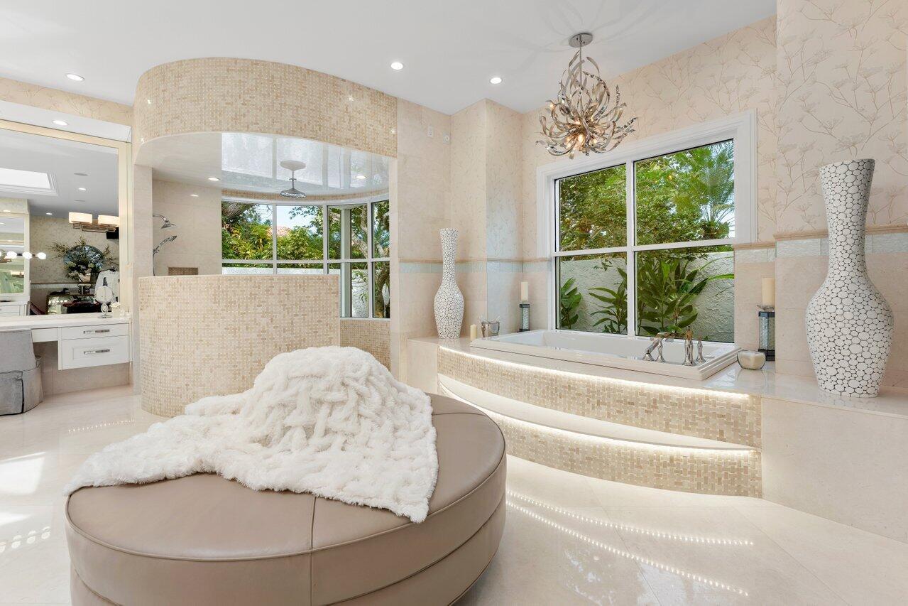 FRENCHMANS CREEK - Residential