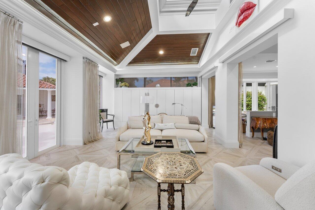 FRENCHMANS CREEK - Residential