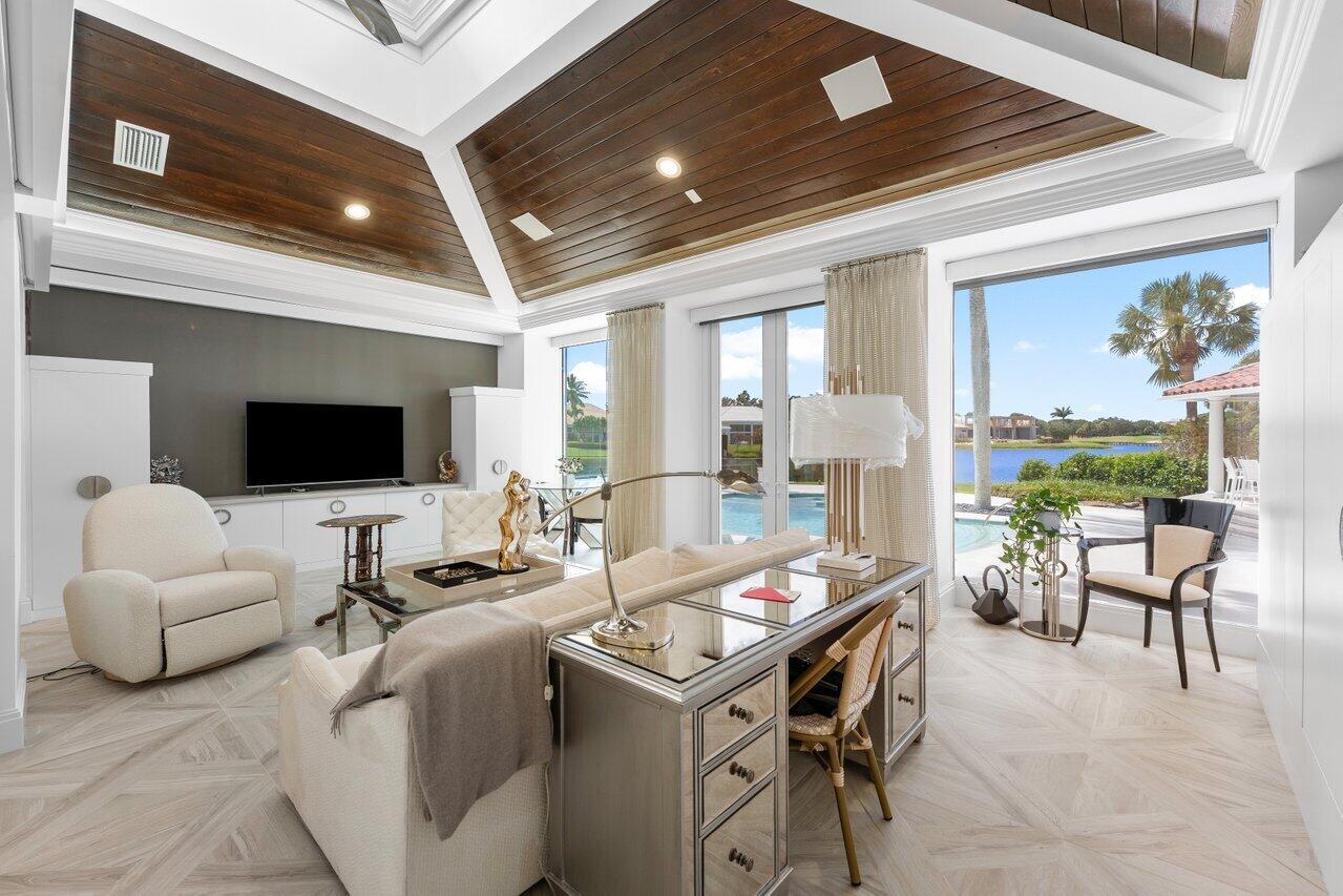 FRENCHMANS CREEK - Residential