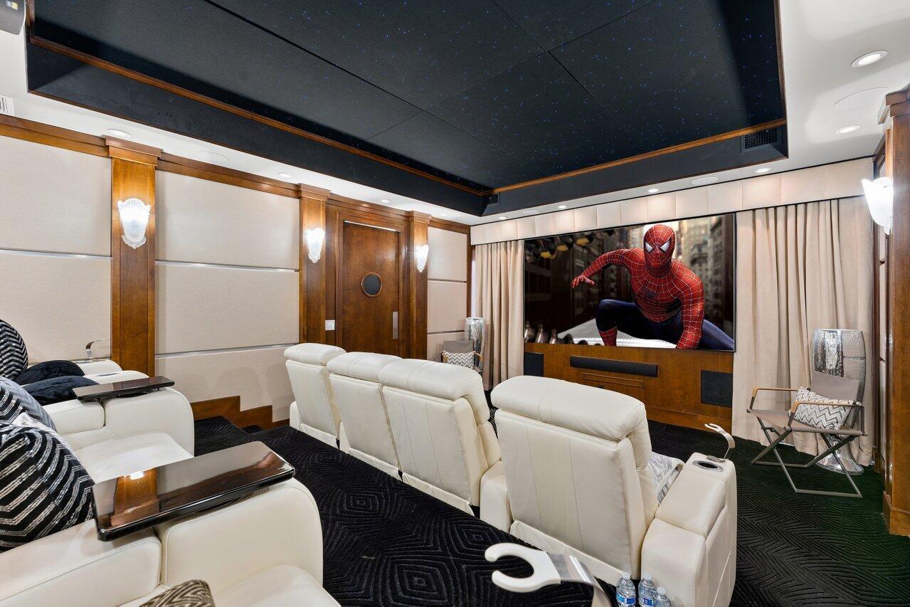 FRENCHMANS CREEK - Residential