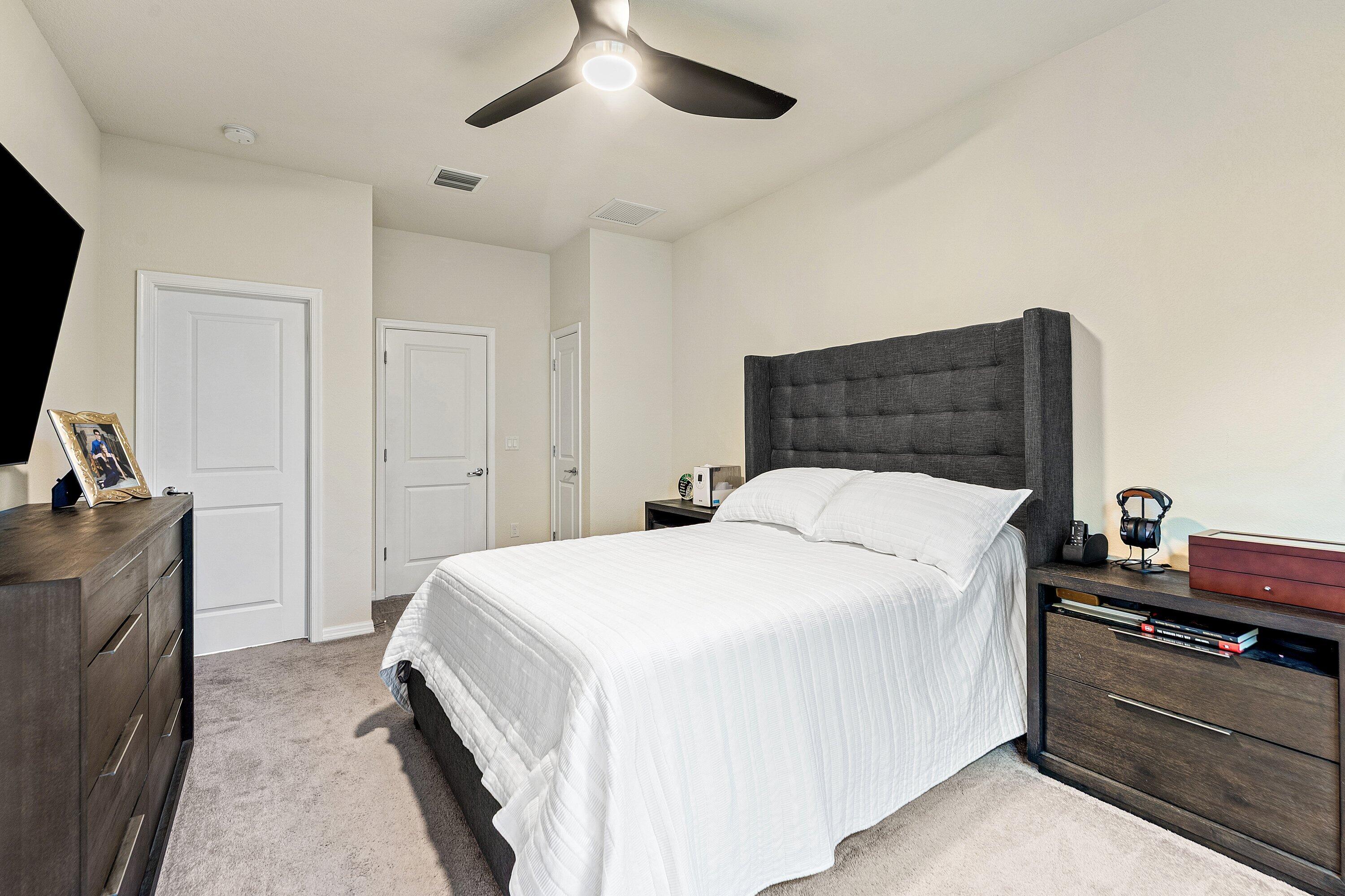 PRESTON SQUARE - Residential