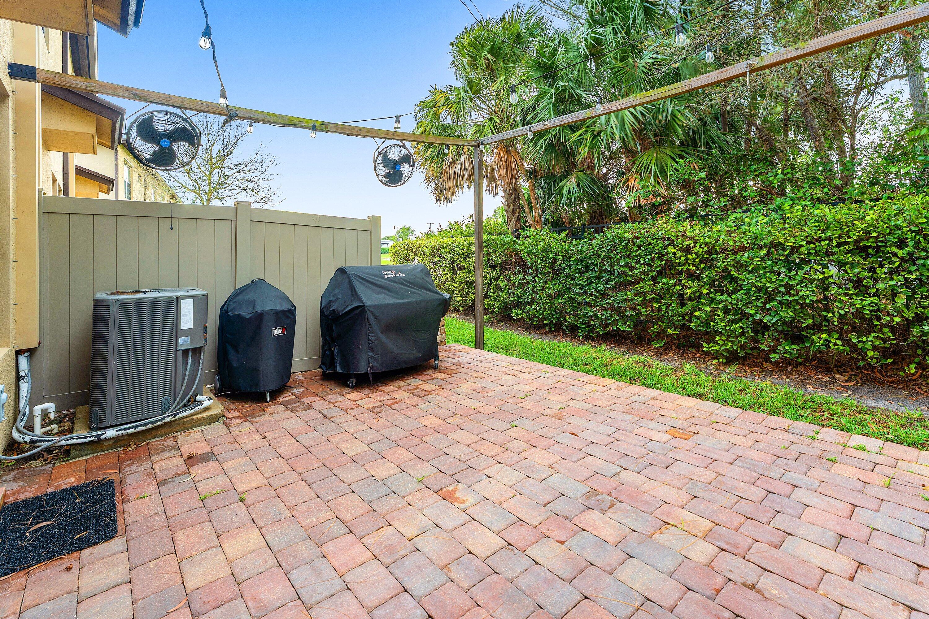 PRESTON SQUARE - Residential