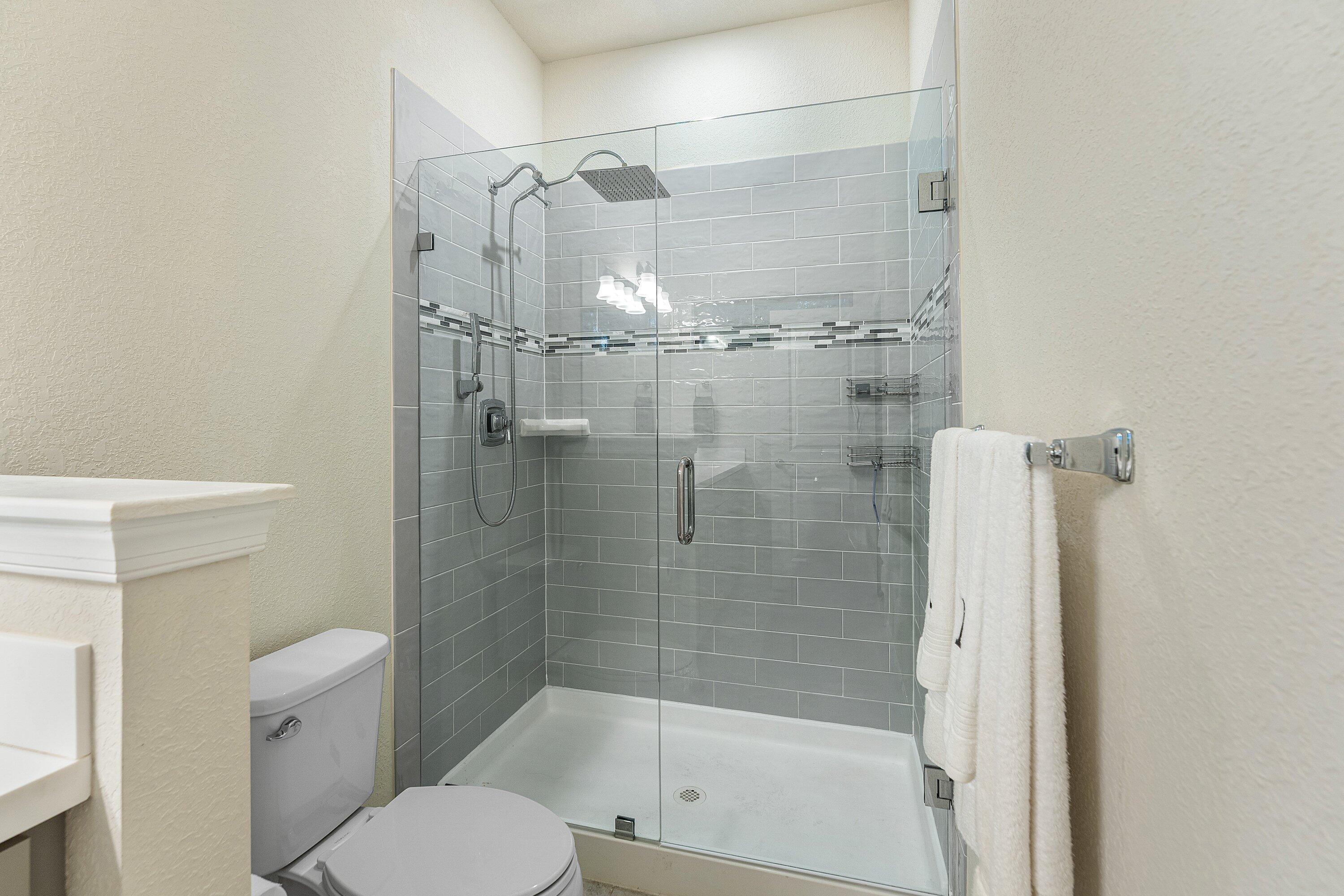 PRESTON SQUARE - Residential