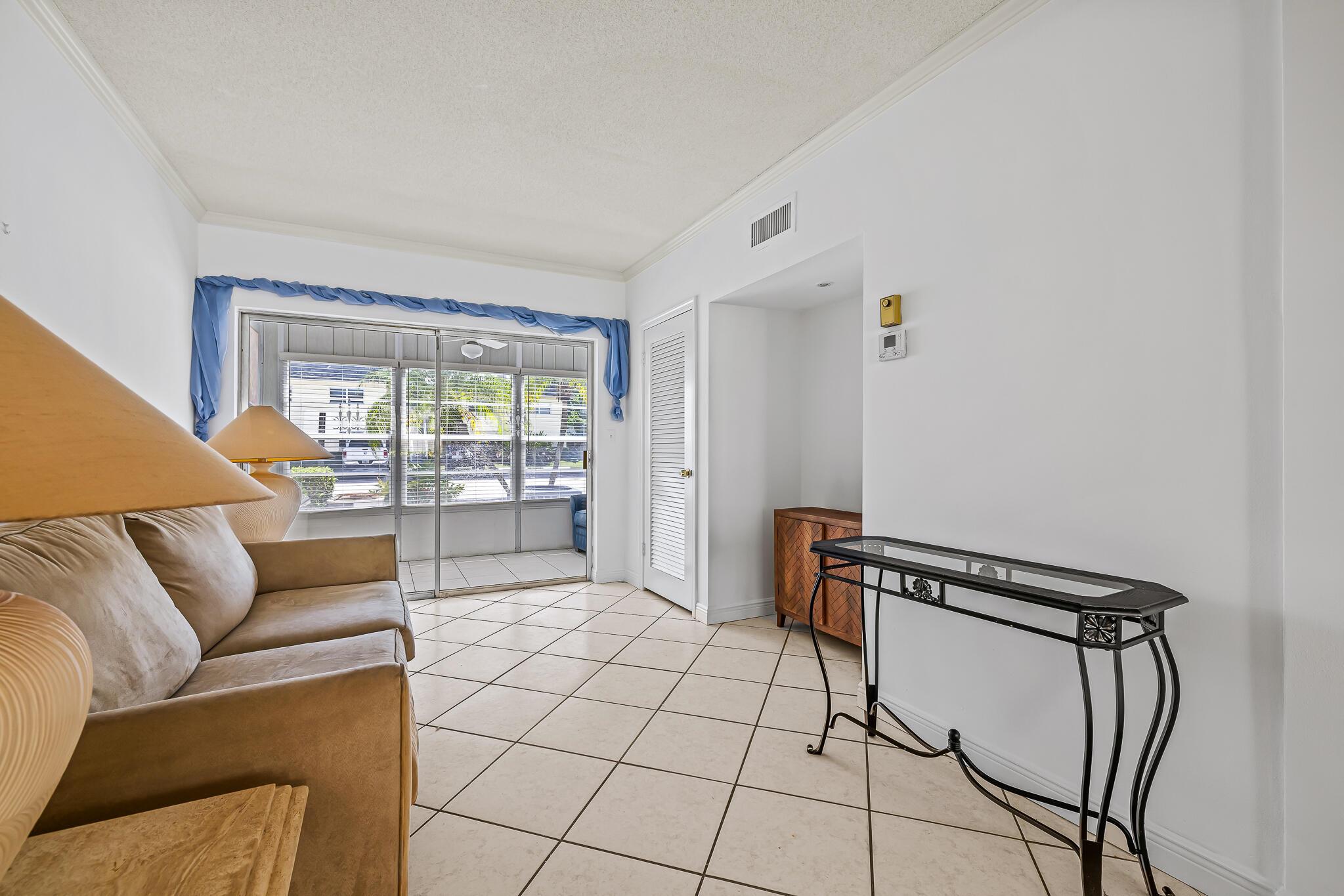 2121 NE 42nd Court 102c