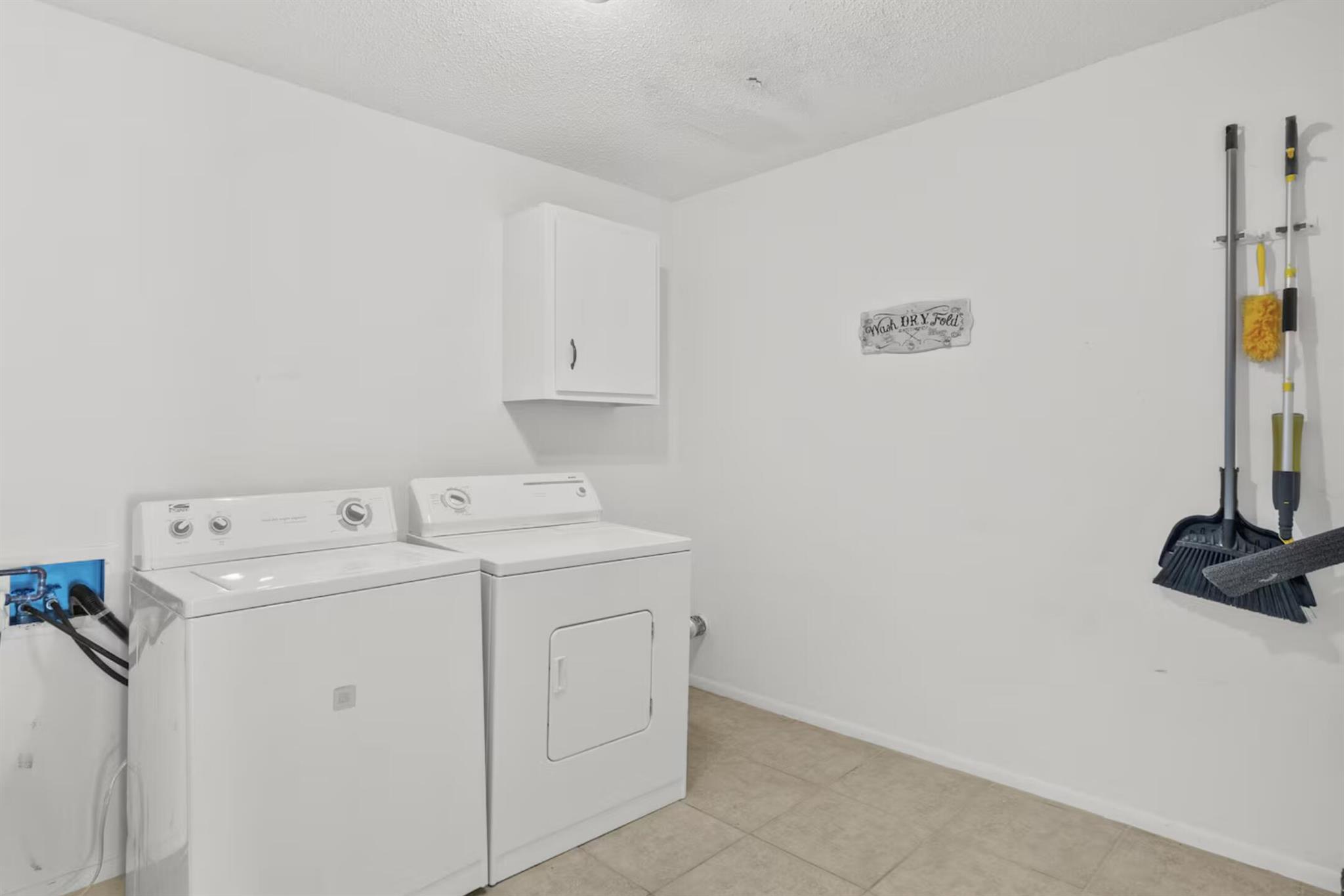 PORT ST LUCIE SECTION 6 - Residential Lease
