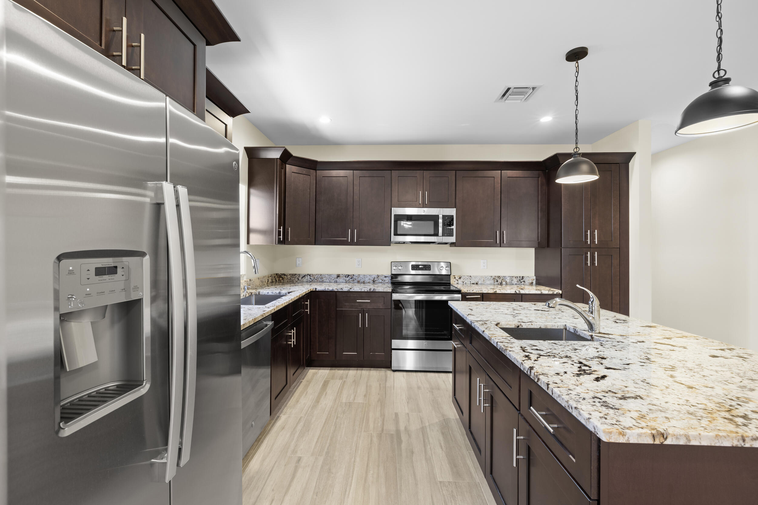 SOUTHRIDGE - Residential