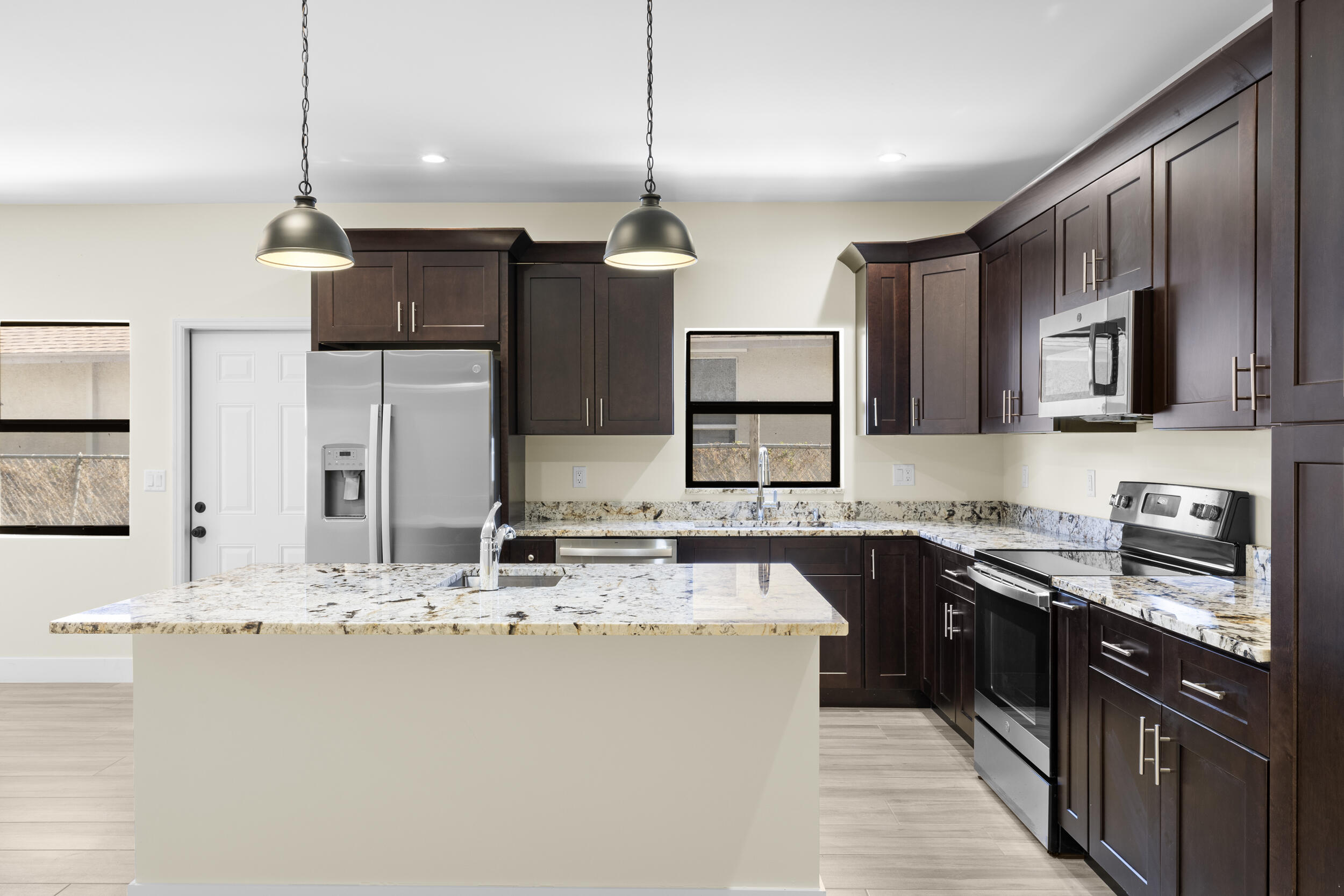 SOUTHRIDGE - Residential