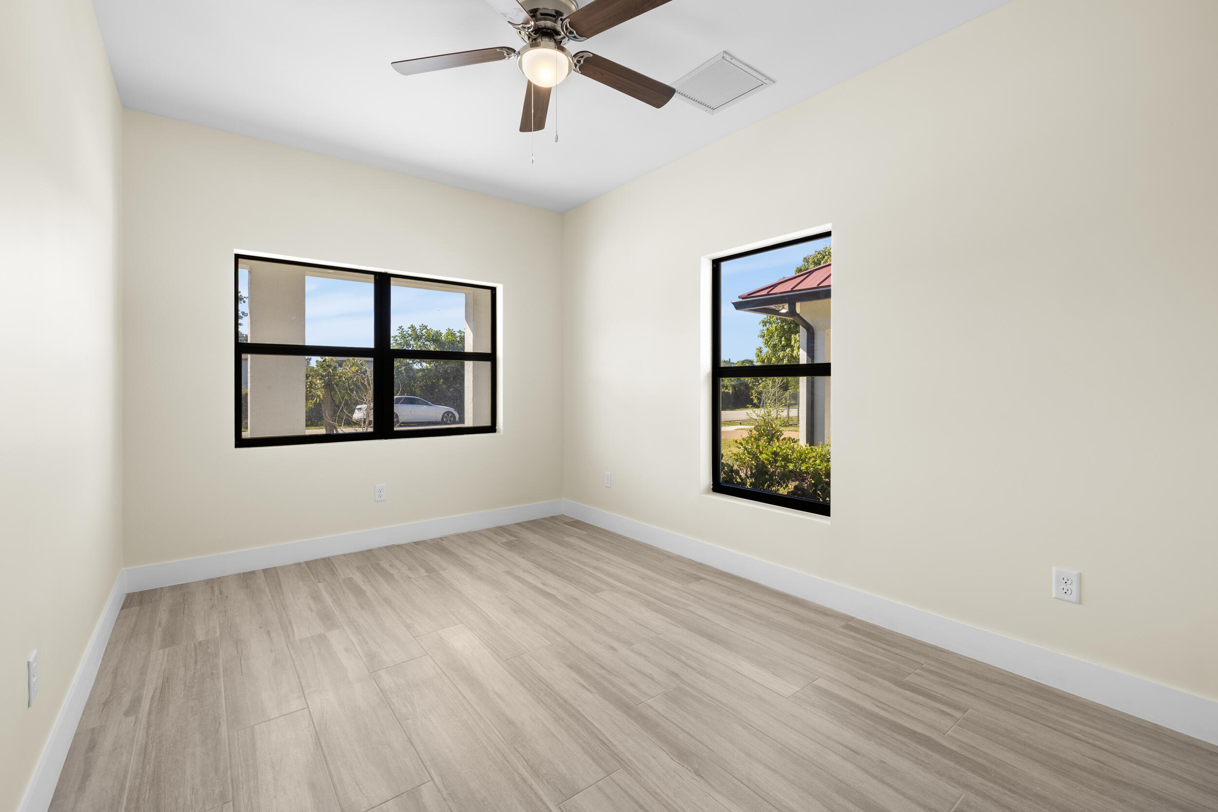 SOUTHRIDGE - Residential