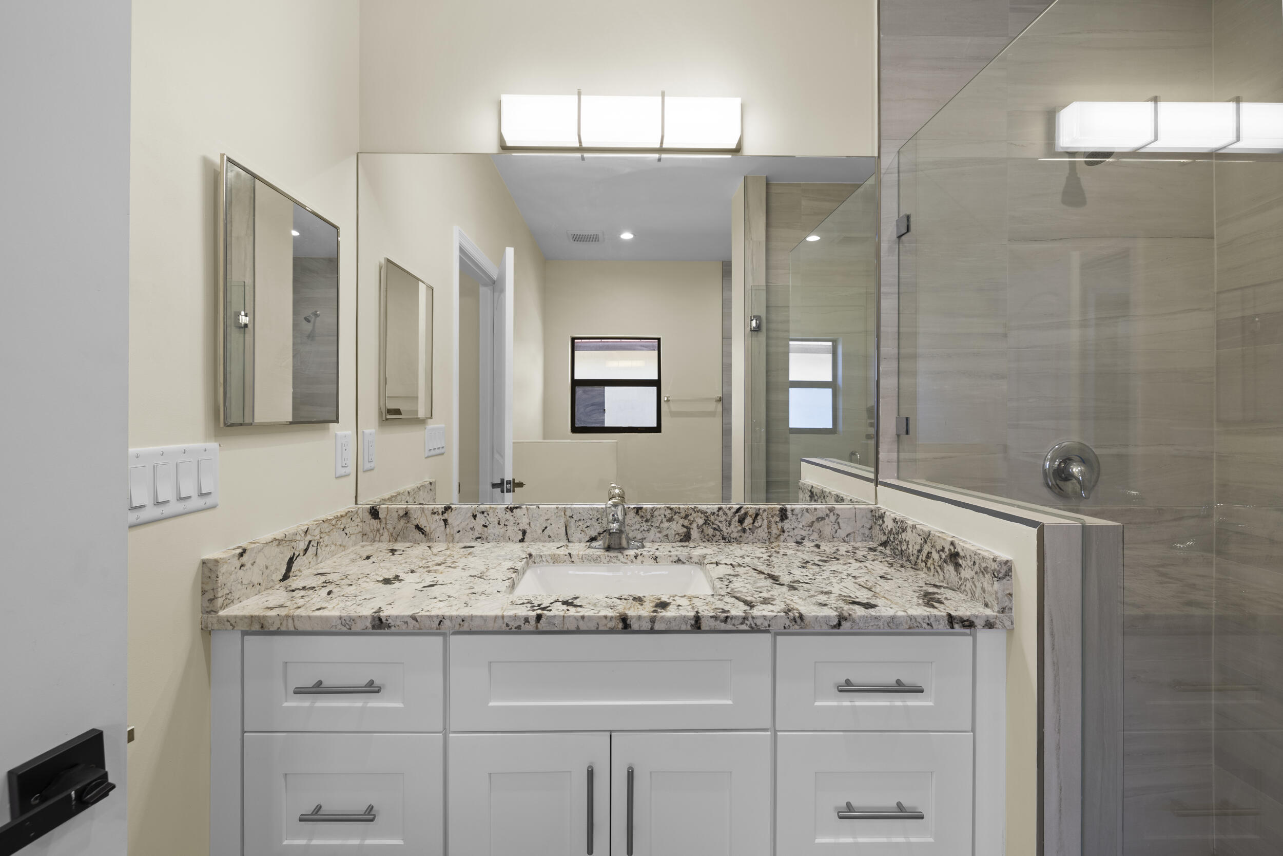 SOUTHRIDGE - Residential