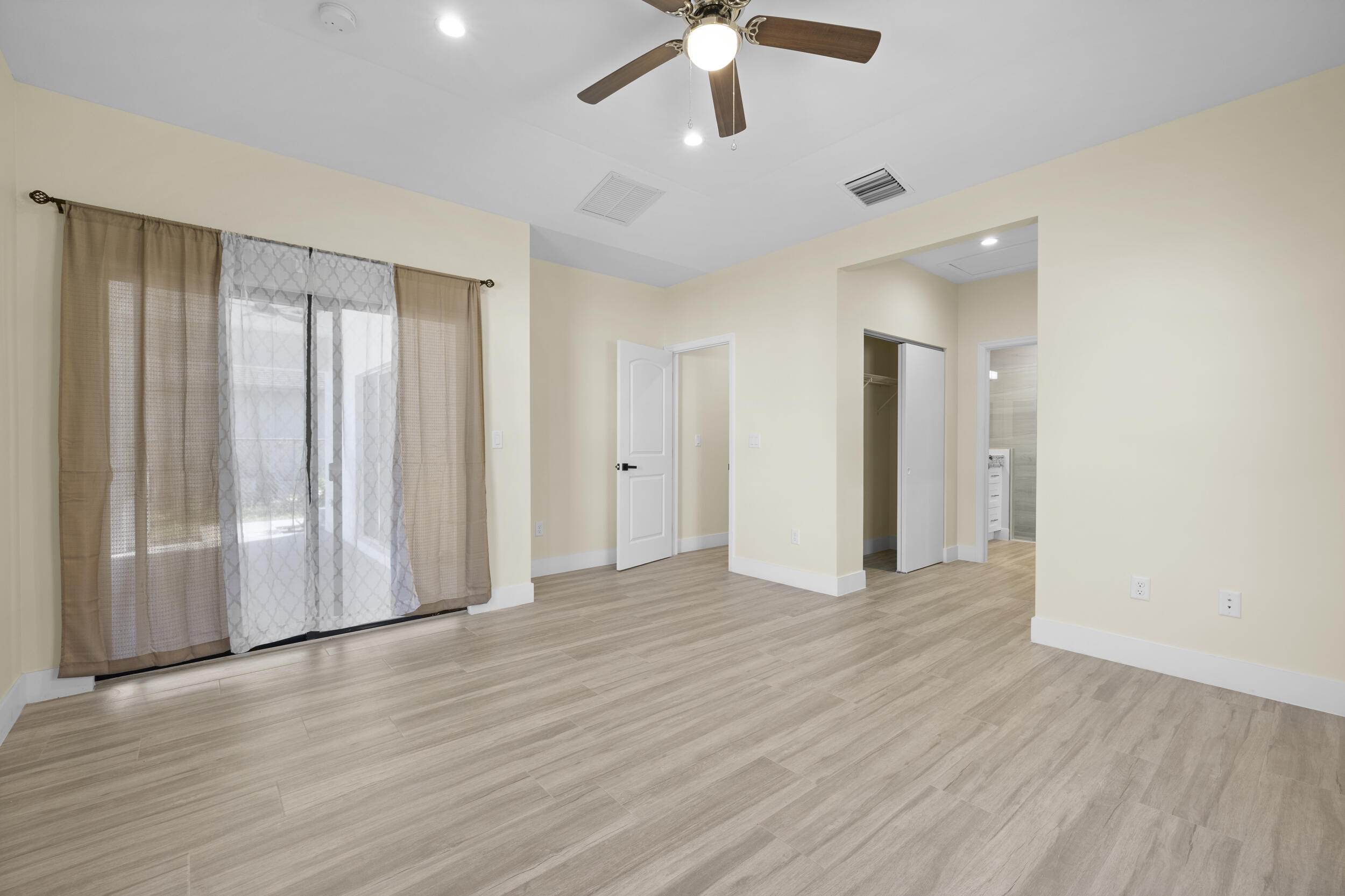 SOUTHRIDGE - Residential