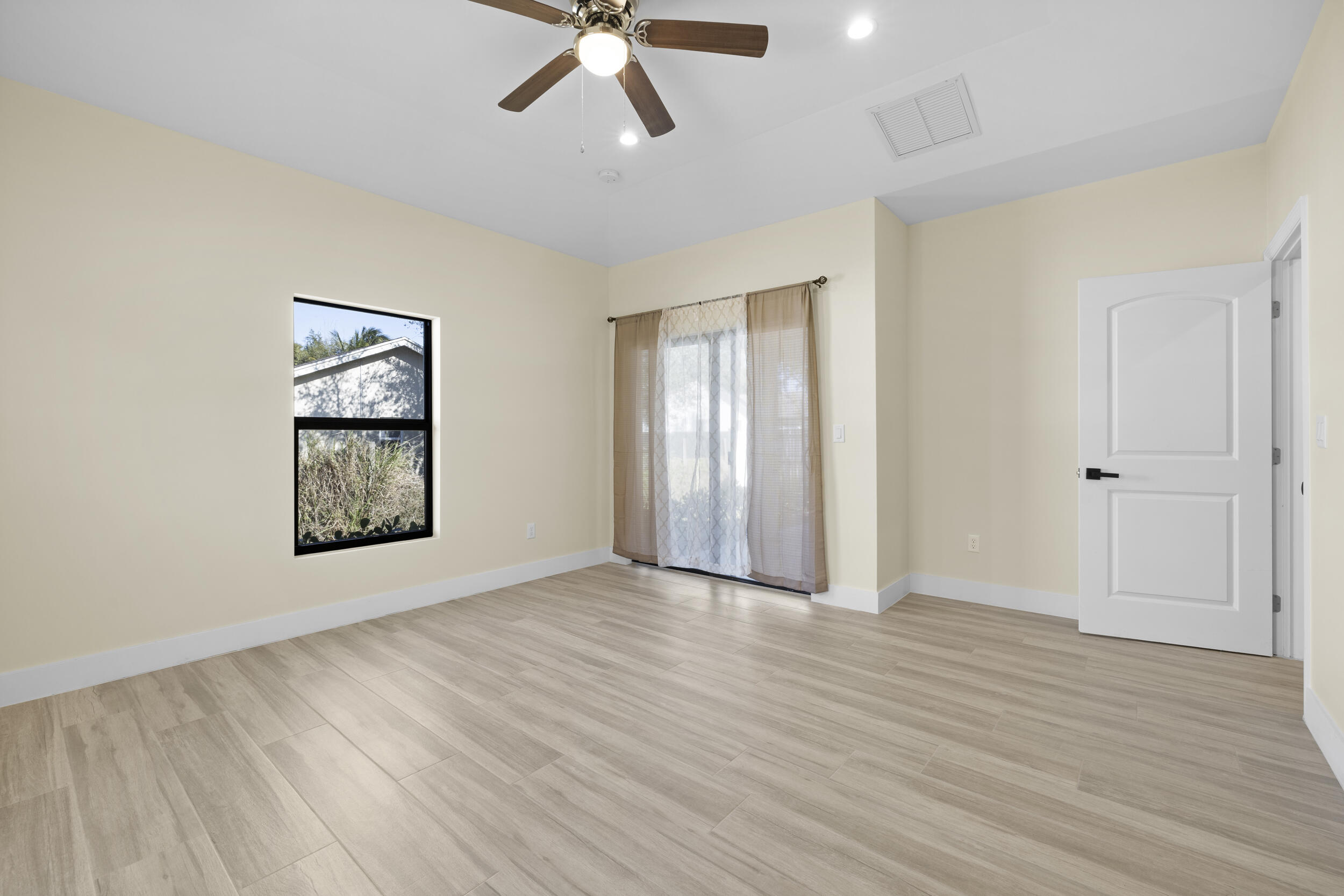 SOUTHRIDGE - Residential