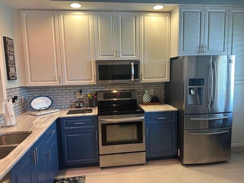 Photo of 14 Harbour Isle Drive W #303, Fort Pierce, FL 34949 (MLS # R11000228)