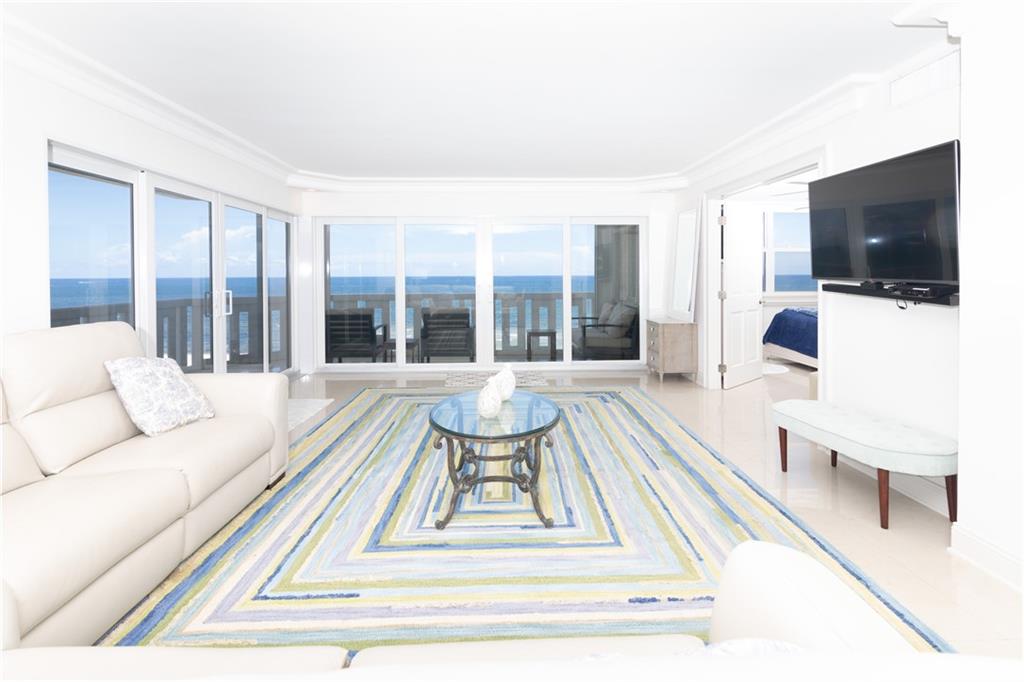 CENTURY PLAZA - Residential