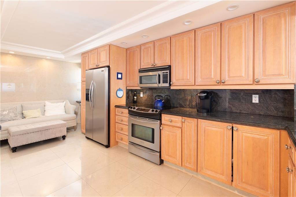 CENTURY PLAZA - Residential