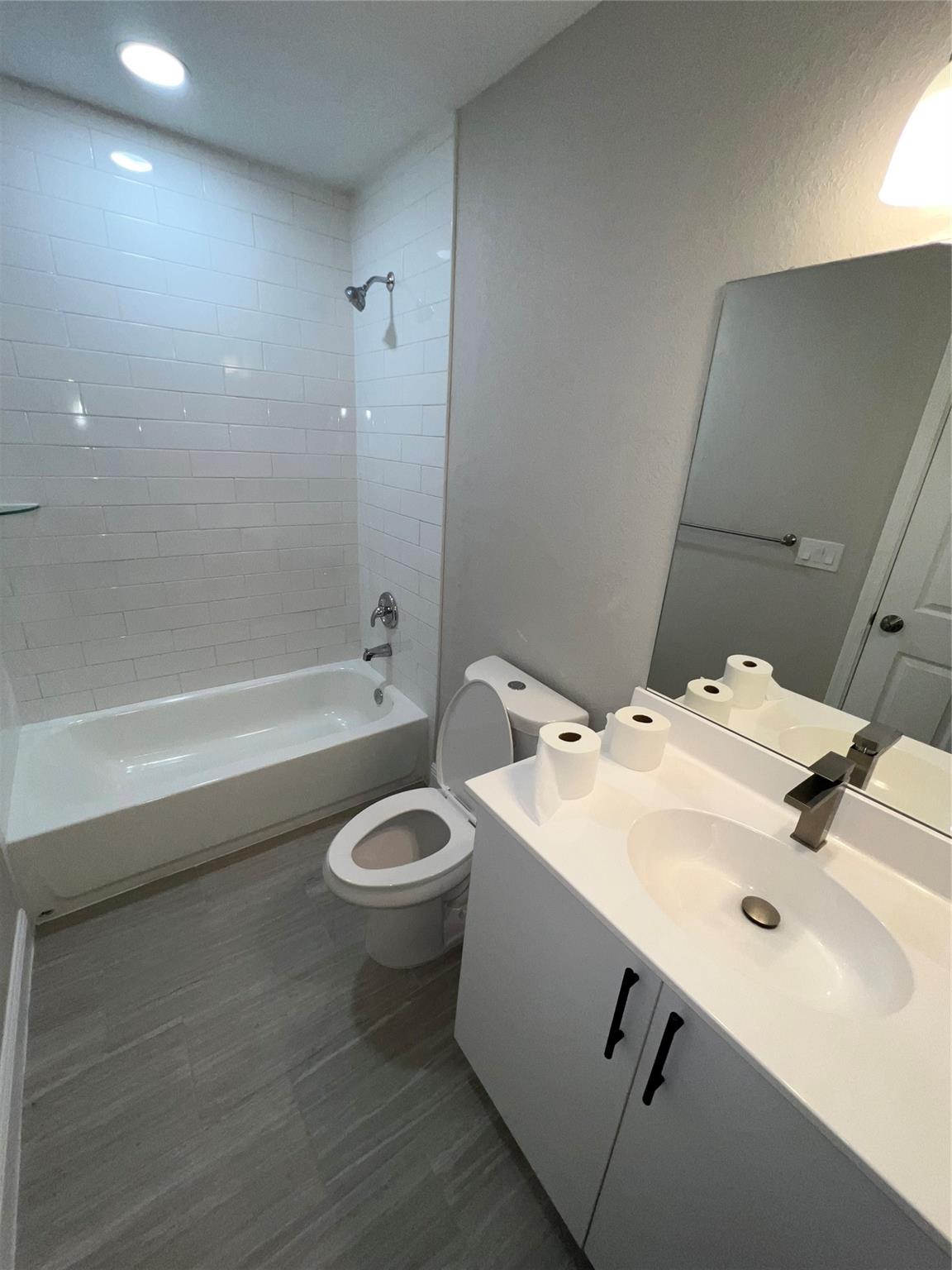 Fairview Add 11-27 B - Residential Lease