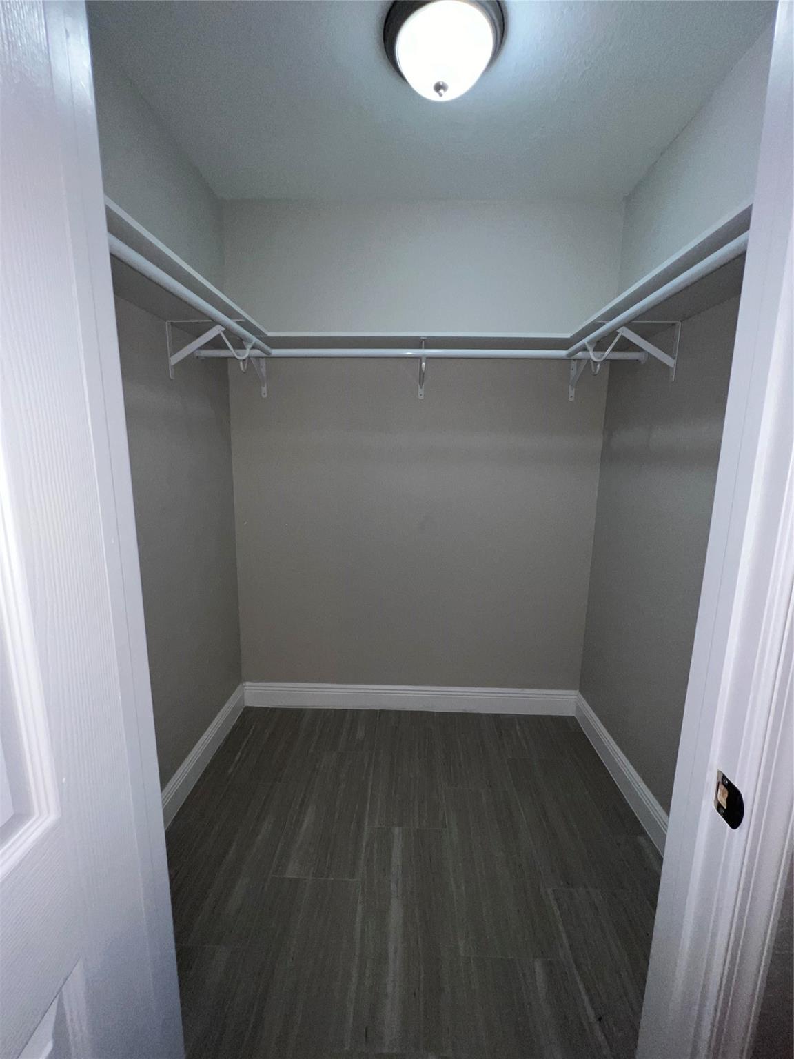 Fairview Add 11-27 B - Residential Lease