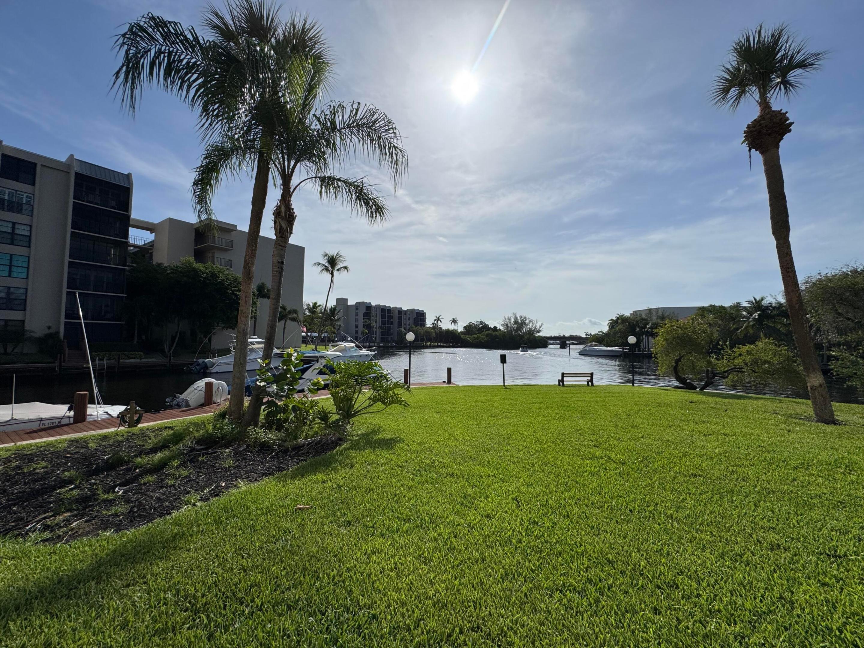 BOCA BAYOU - Residential Lease