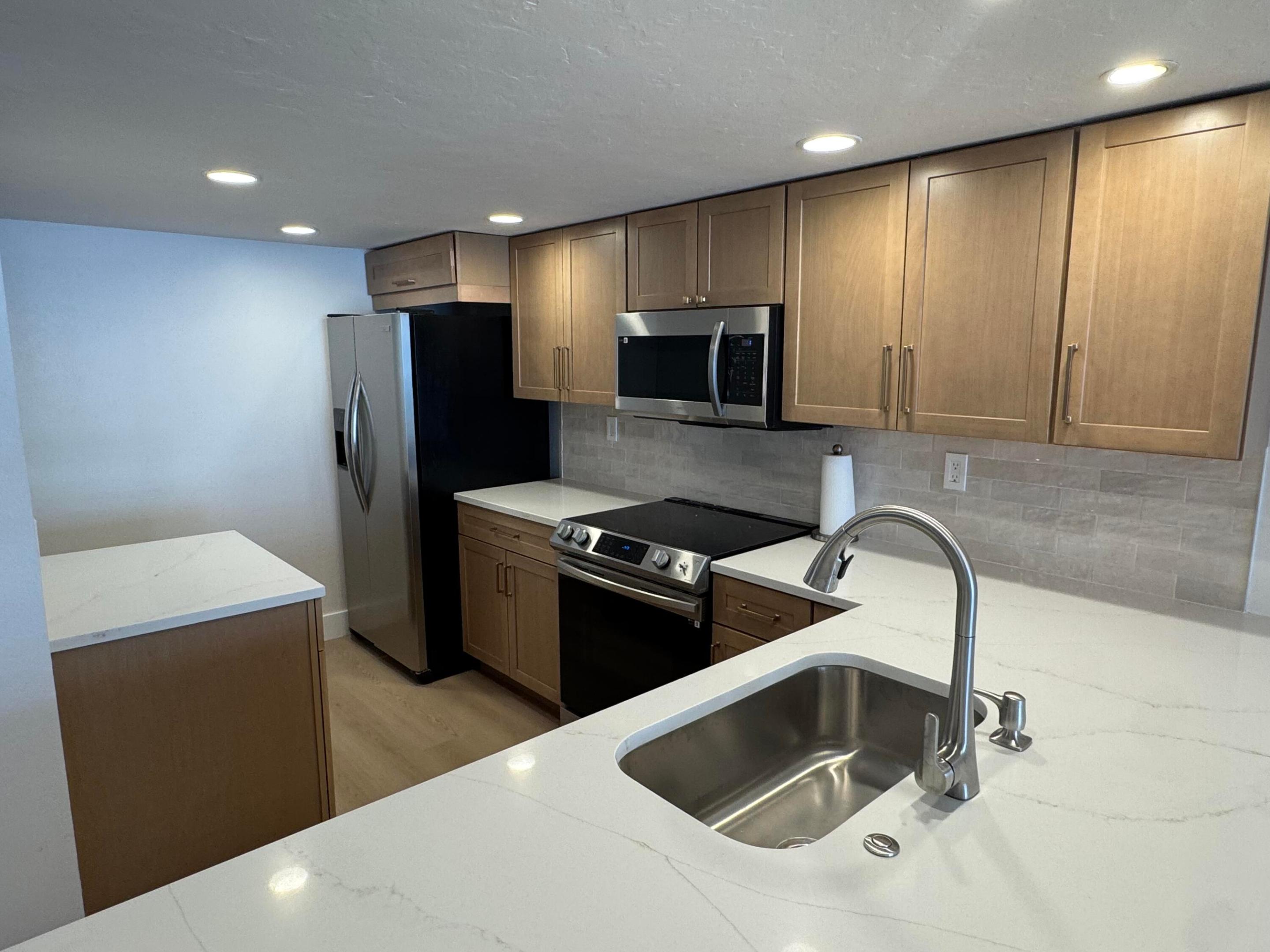 BOCA BAYOU - Residential Lease