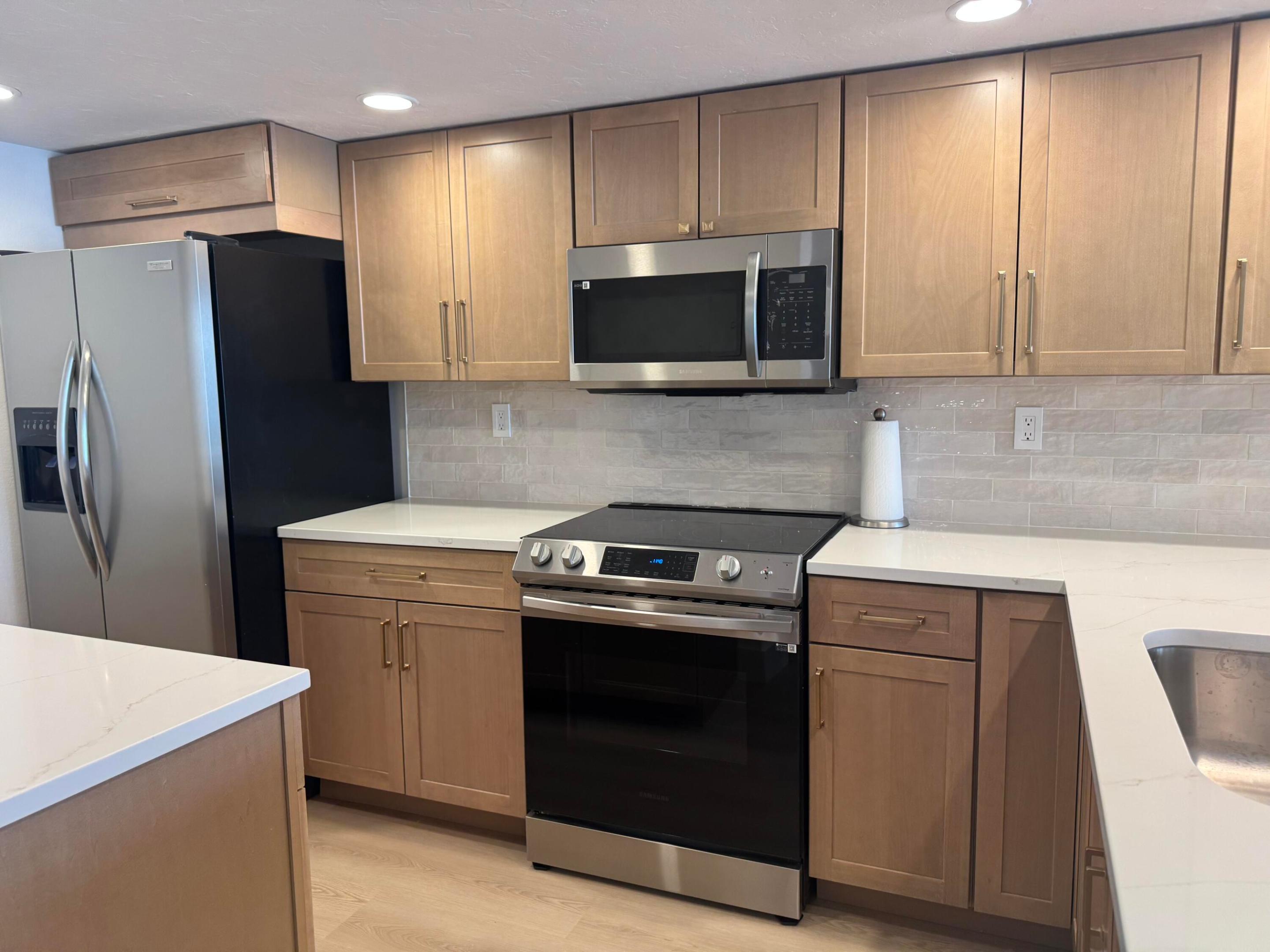 BOCA BAYOU - Residential Lease