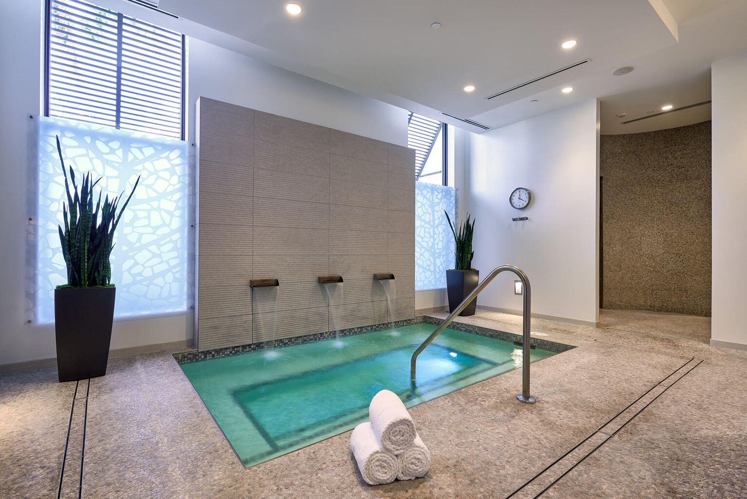 ST ANDREWS COUNTRY CLUB - Residential