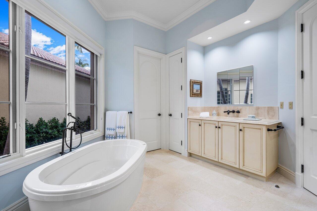 FRENCHMANS CREEK - Residential