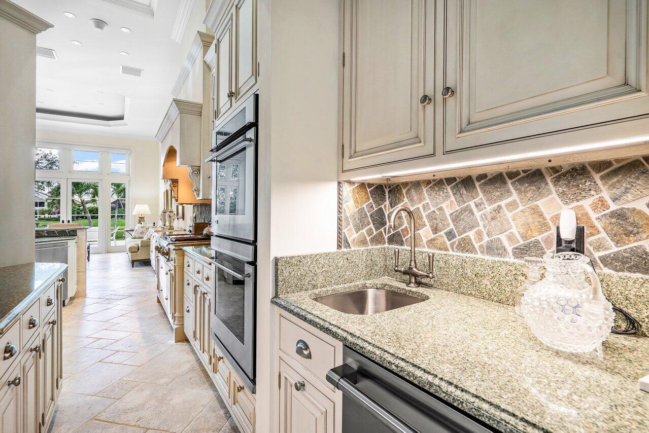 FRENCHMANS CREEK - Residential