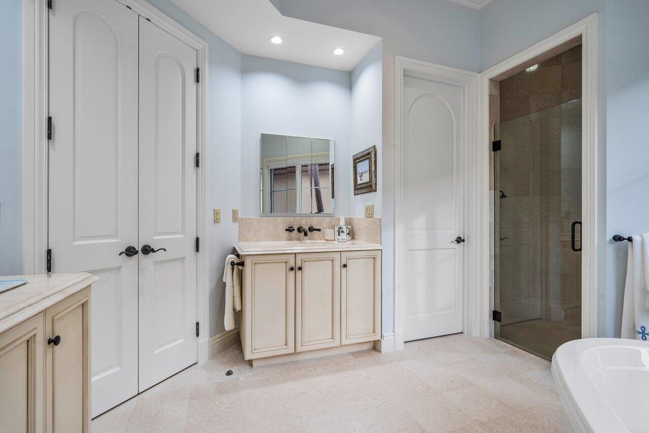 FRENCHMANS CREEK - Residential