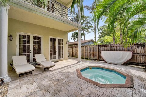 Tiny photo for 1400 NE 24th Street #1400, Wilton Manors, FL 33305 (MLS # B26036170)