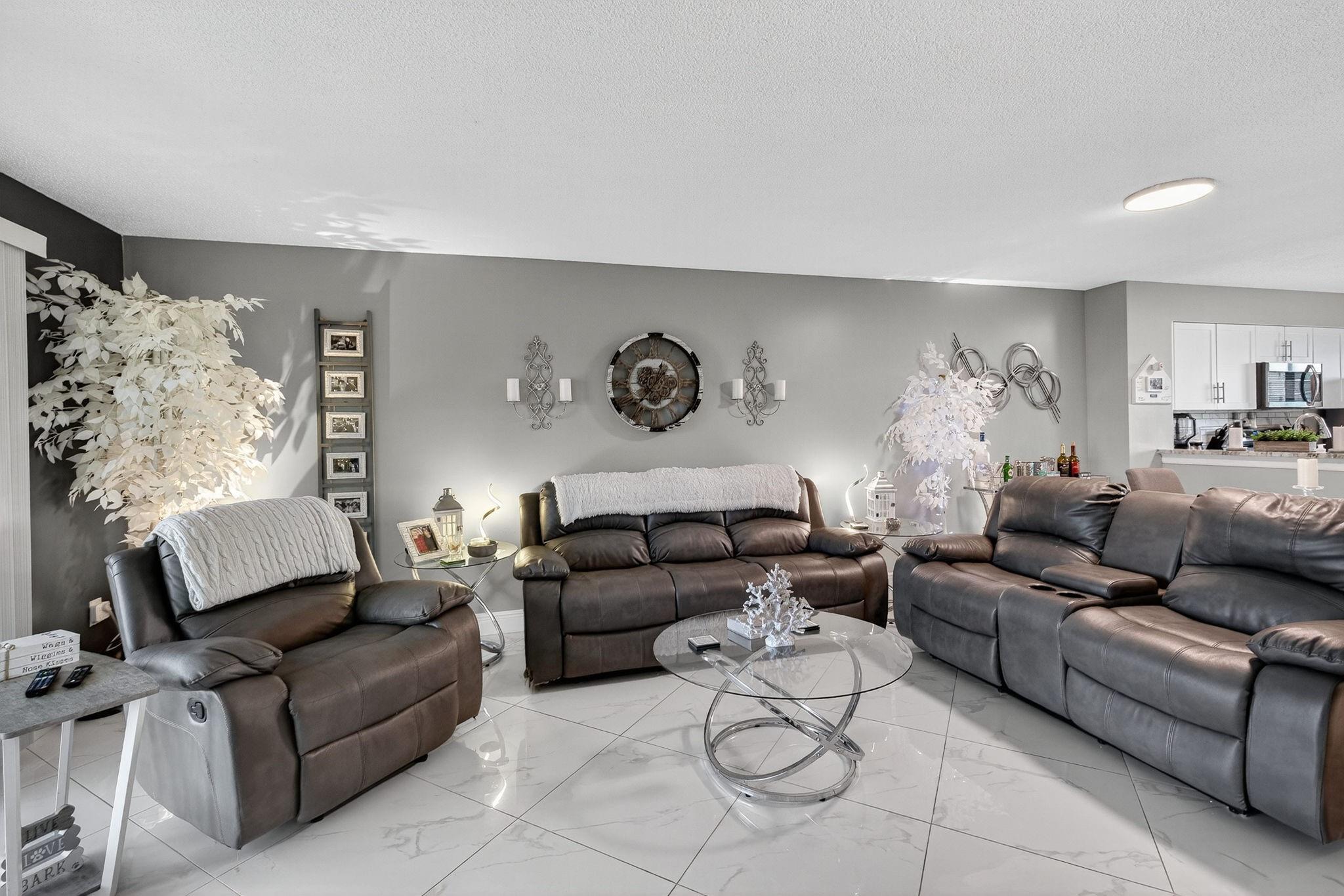 CYPRESS BEND CONDOMINIUM - Residential Lease